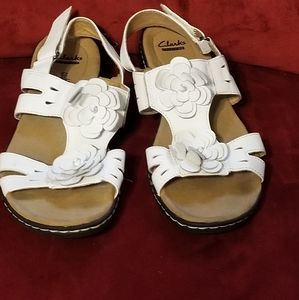 Clarks Collection White Sandals Size 9